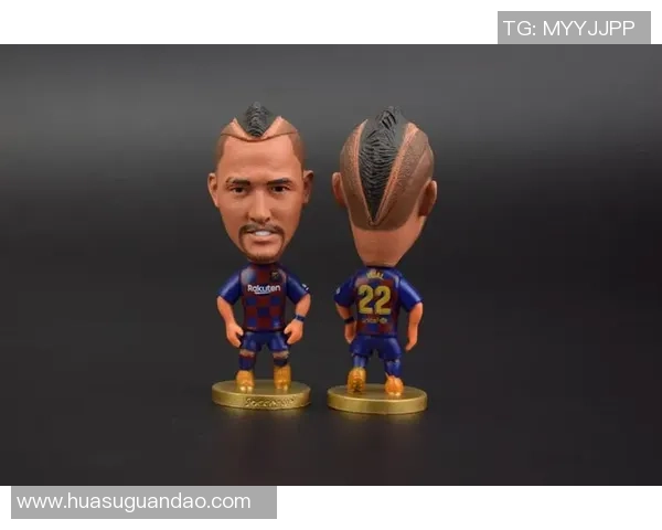 足球球星手办摆件收藏艺术品精美仿真模型展示版适合送礼与家居装饰